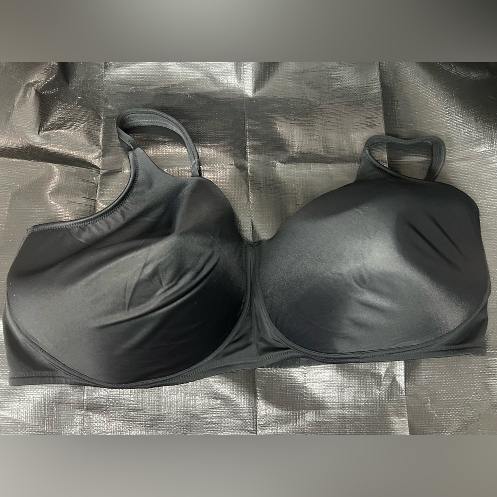 Elegant Black Full-Coverage Bra - Wireless